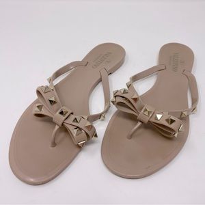 VALENTINO- rockstar stud thong. Size 40.